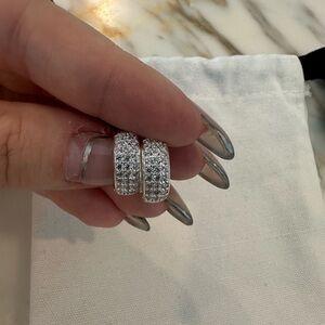 Lisa Gozlan bold hoops